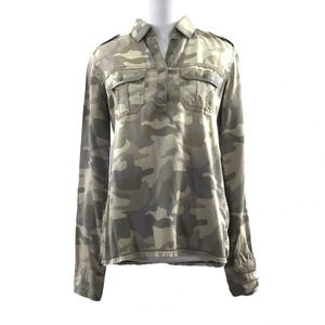 Hollister‎ Green Camo Shirt Womens XS Roll Tab Sleeve Collared Chambray Raw Hem